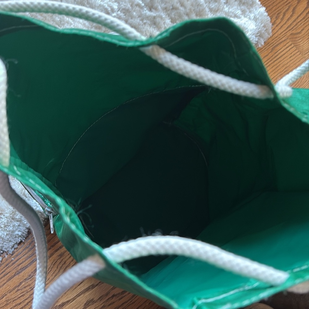 United Colors of Benetton Green Nylon Duffle Bag 1980s Iconic Collectible - Picture 11 of 12